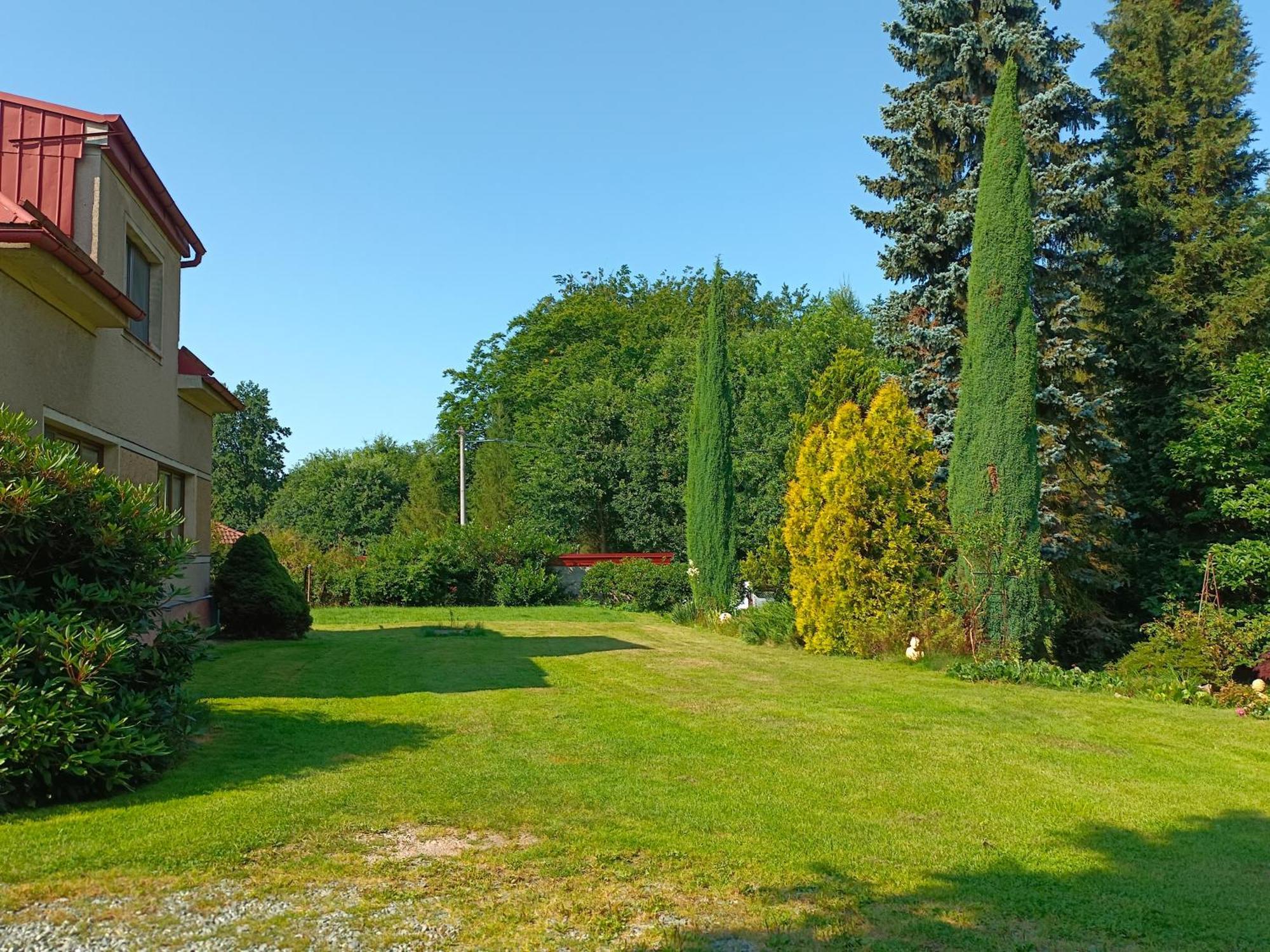 Apartman Za Lesem Cerveny Kostelec Exterior photo